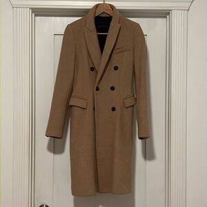 Fitted wool peacoat